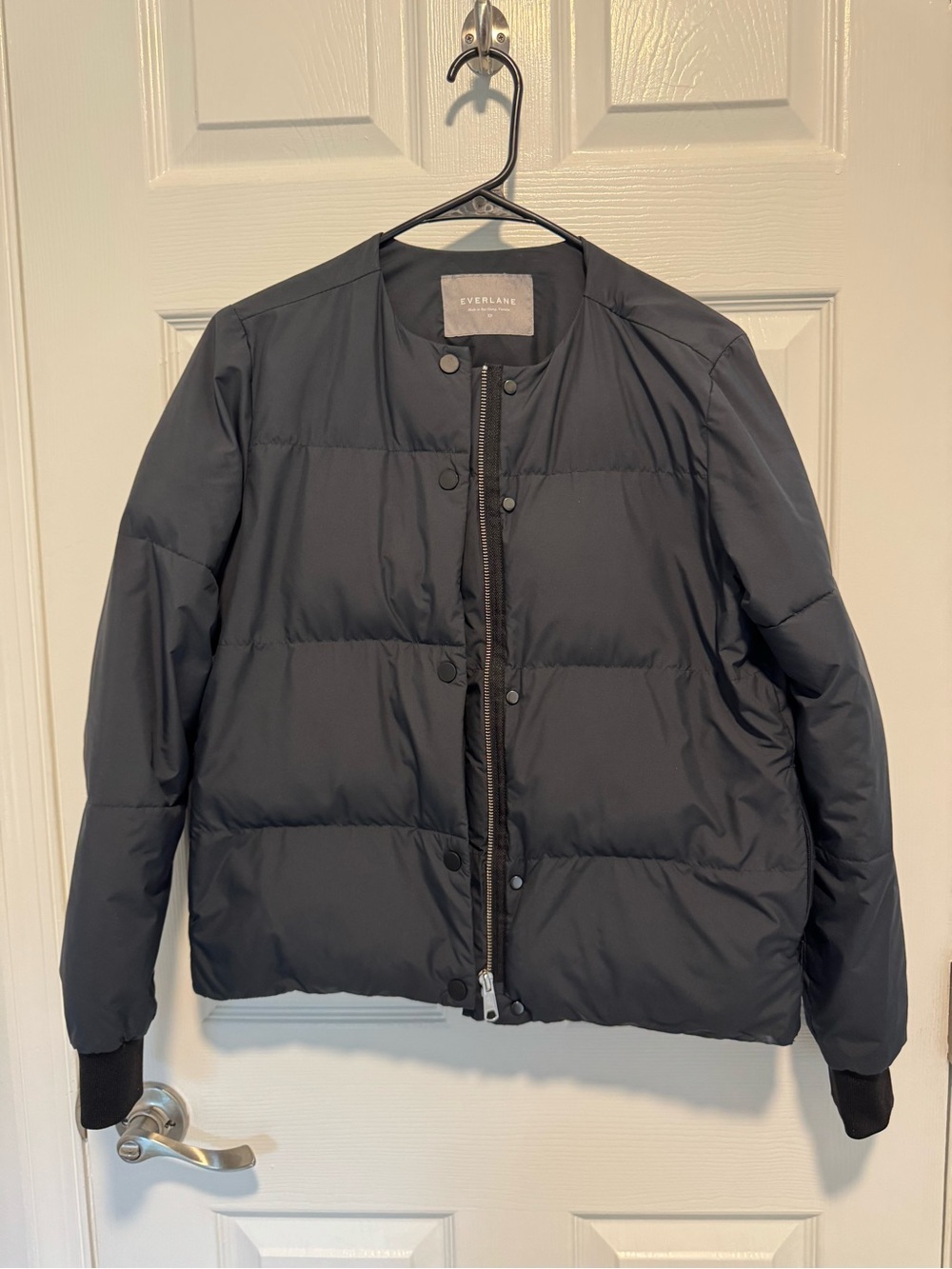 Everlane Women's Navy Puffer Bomber Jacket